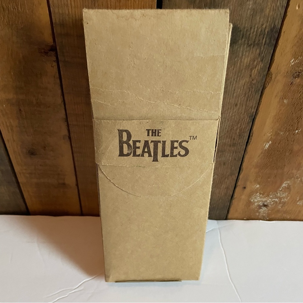 Beatles Watch Guitar Case - Picture 11 of 14